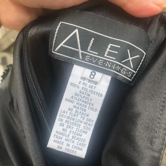 ALEX EVENINGS Y2K BEADED BLACK GOWN - Picture 4 of 4